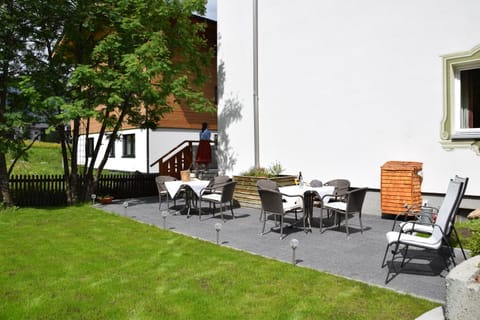 Hotel - Pension Fortuna Bed and Breakfast in Lech