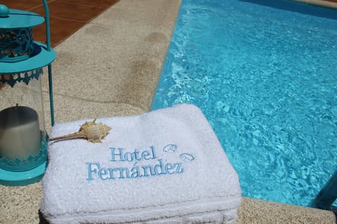 Swimming pool, Swimming pool