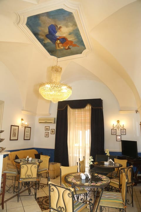 Lounge or bar