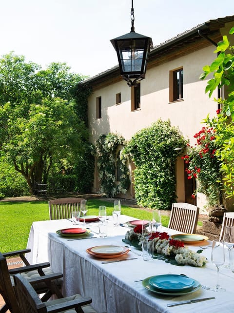 Property building, Patio, Dining area, Garden view