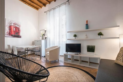 TV and multimedia, Living room, heating, air conditioner