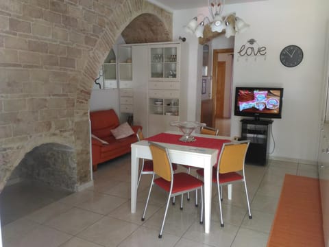 Communal lounge/ TV room, Communal kitchen