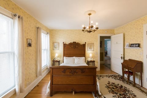 Ringling House Bed & Breakfast Bed and Breakfast in Baraboo