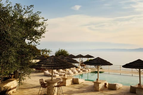Sea view, Swimming pool