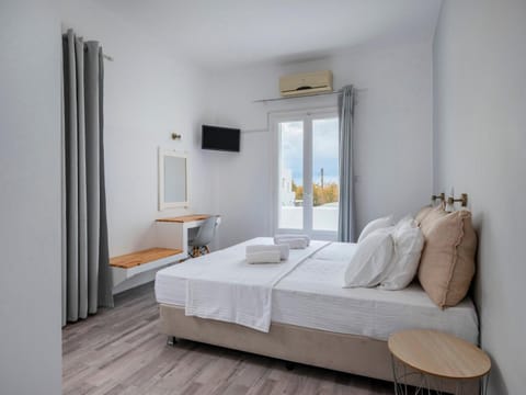 Grozos Rooms Bed and Breakfast in Paros