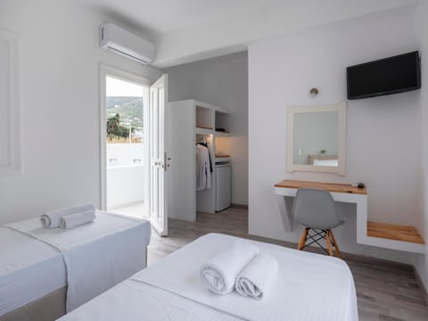 Grozos Rooms Bed and Breakfast in Paros