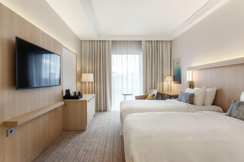 Bed, Bedroom, hair dresser