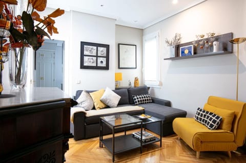 Lounge or bar