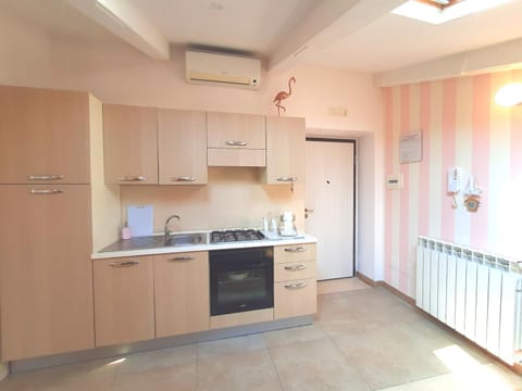 La Mansarda Bianca House in Naples