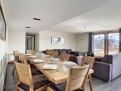 Appartement 5 pièces pour 10 pers · Proche pistes · Balcon · Sauna & Hammam - FR-1-344-135 Apartment in Les Allues