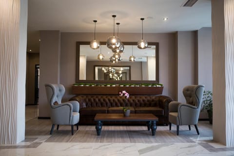 Lobby or reception, Family