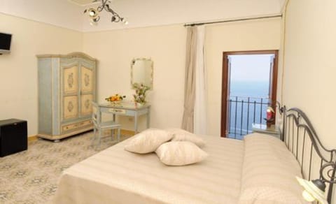 Locanda Degli Dei Bed and Breakfast in Praiano