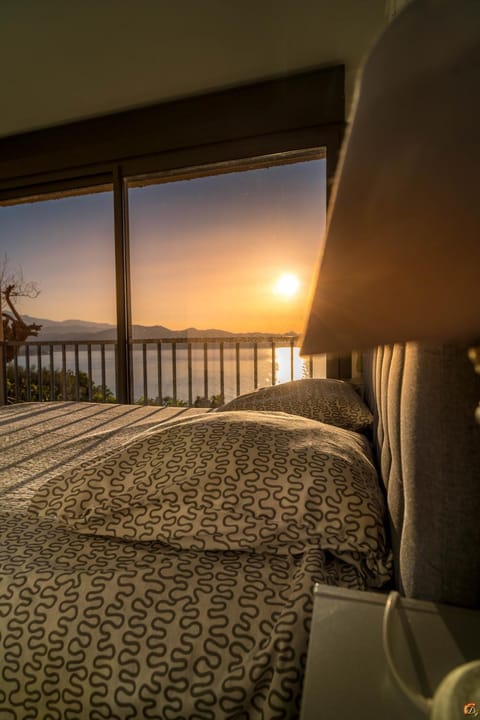Bedroom, Sea view, Sunset