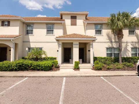 Family Friendly Four Bedrooms w/ Pool 4896 House in Kissimmee