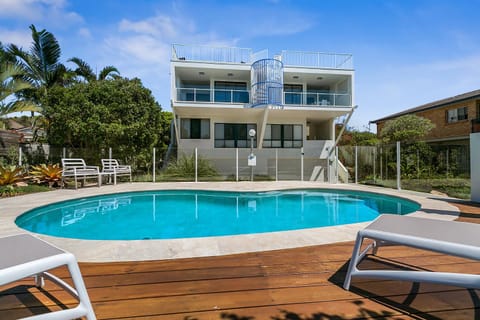 Facade/entrance, Pool view
