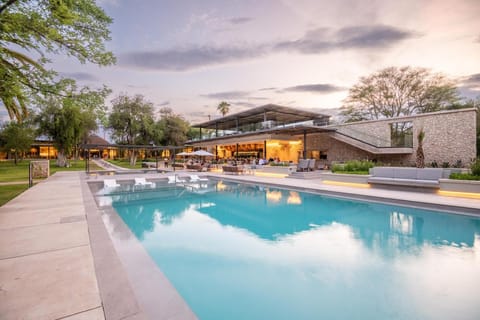 Swimming pool