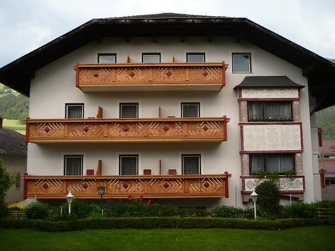 Facade/entrance, Summer