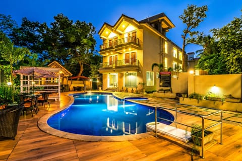 Patio, Pool view, Swimming pool