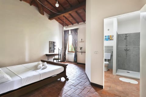 Bed, Bathroom, Photo of the whole room, Bedroom
