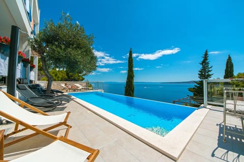 Day, Natural landscape, Pool view, Sea view, Swimming pool