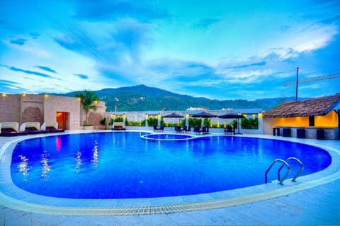Swimming pool