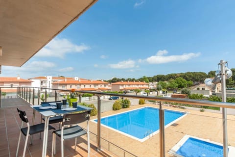 Facade/entrance, Pool view