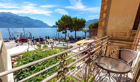 Balcony/Terrace, Lake view