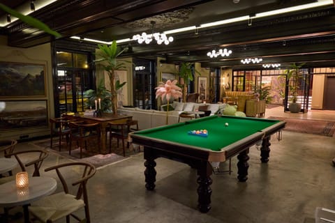 Billiard, Lounge or bar