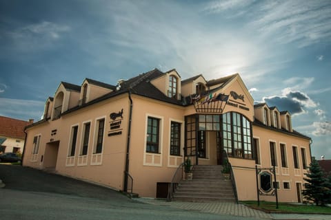 Property building, Day