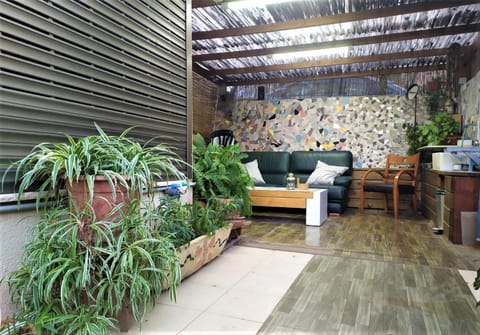 Patio, BBQ facilities, Garden, Balcony/Terrace, Seating area