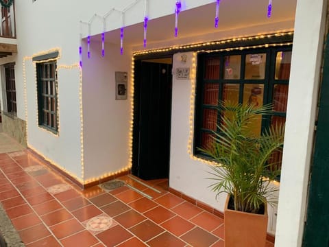Property building, Facade/entrance, Day