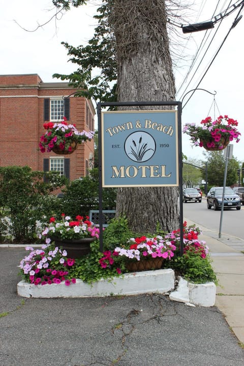 Facade/entrance, Property logo or sign