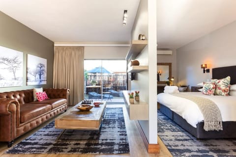 Living room, Bedroom
