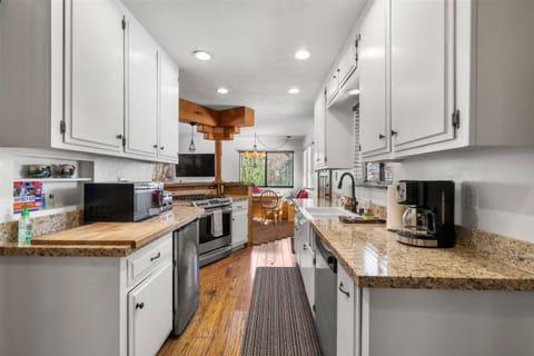 dishwasher, oven, stove, toaster, kitchen