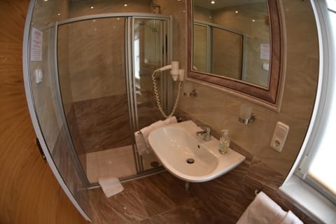 Seebär Velden Bed and Breakfast in Velden am Wörthersee