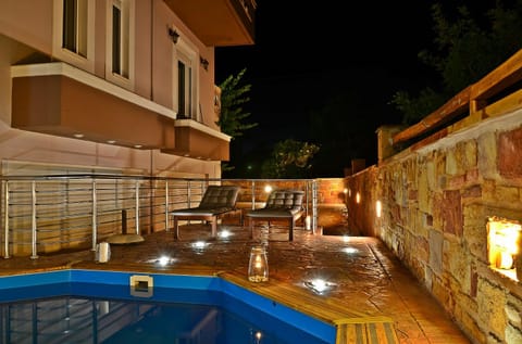 Swimming pool, Swimming pool