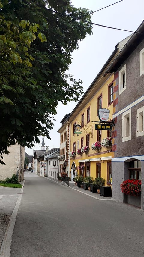Property building, Street view