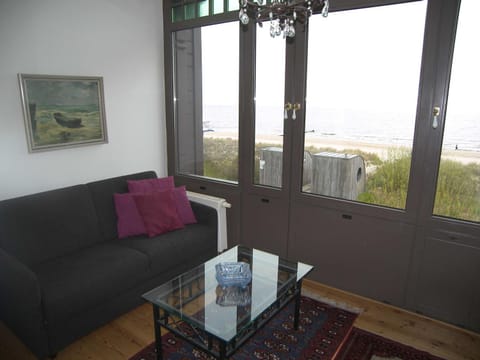 View (from property/room), Living room, Seating area