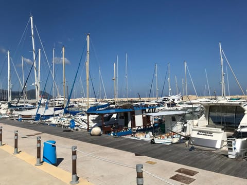 Neighbourhood, Sea view