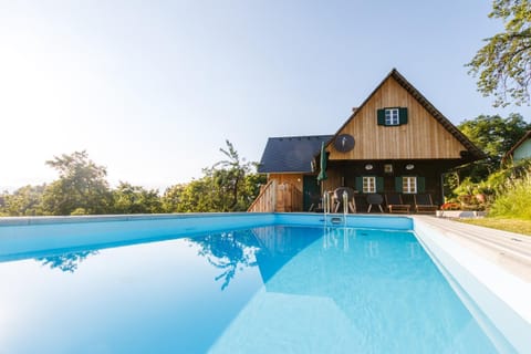 Property building, Swimming pool, Swimming pool