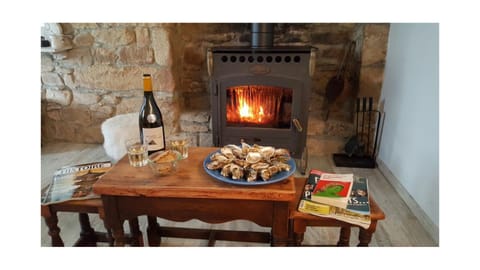 Communal lounge/ TV room, Day, Night, Winter, Living room, Lounge or bar, Decorative detail, Decorative detail, Seating area, Autumn, Food, Garden view, Sunset, Family, Family, Quiet street view