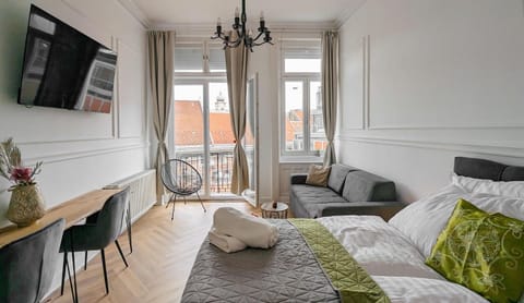 Living room, Bedroom