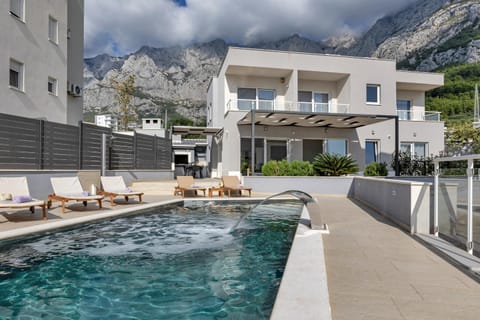 Property building, Swimming pool