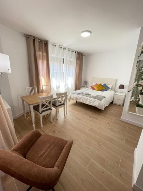 Seating area, Bedroom