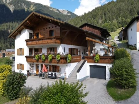 Property building, Spring, Mountain view