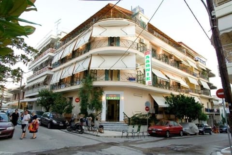 Facade/entrance, Area and facilities