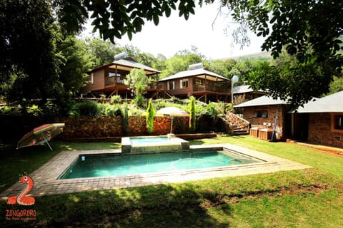 Property building, Garden view, Swimming pool, sunbed