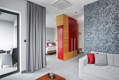 Bed, Photo of the whole room, Seating area, Bedroom