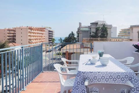 BBQ facilities, Balcony/Terrace