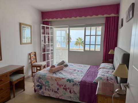 Natural landscape, Bedroom, Sea view